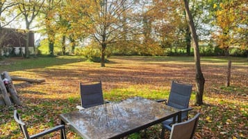 House | Outdoor dining