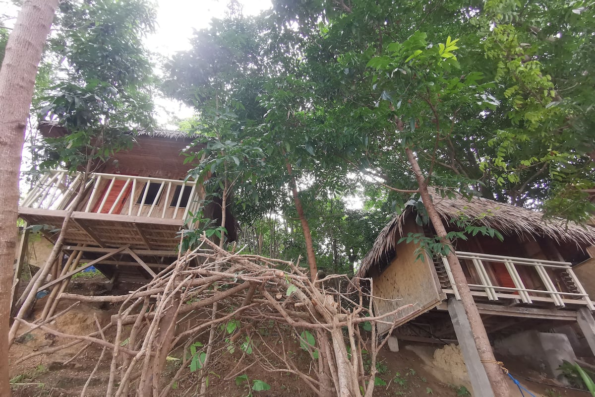 Traditional Cabin, 1 Queen Bed, Beach View | Bed sheets