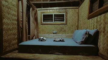 Cabane Tradition, 1 grand lit, vue plage | Draps fournis