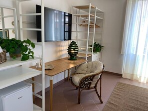 Deluxe Double Room, Balcony, City View | Blackout curtains, iron/ironing board, free WiFi - Guesthouse Le Sibille (Taormina)