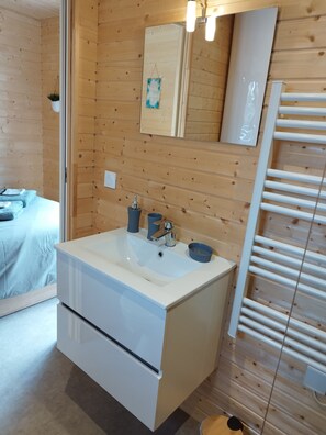 1 slaapkamer, een bureau, gratis wifi, beddengoed