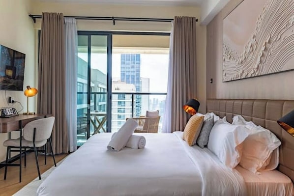 2 chambres, fer et planche à repasser, Wi-Fi, draps fournis