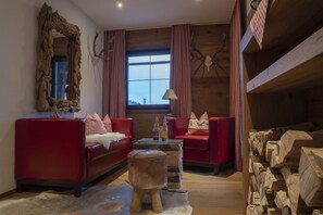 Apartment | Interior - Apartment in Seefeld Near Ski Slopes (Seefeld in Tirol)