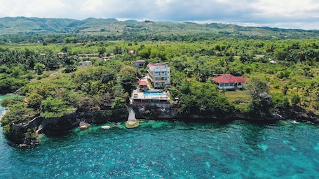 Exterior. Sacaan Tropical Breeze Resort