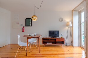 Apartment | Dining