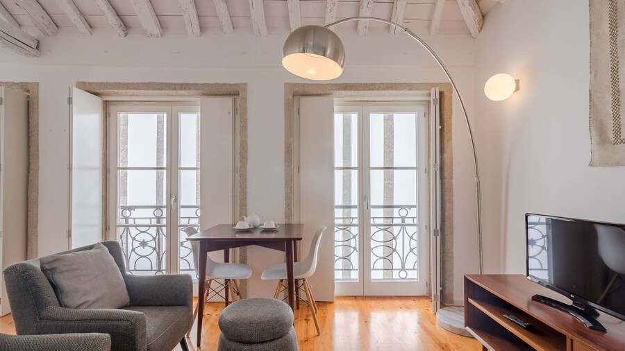 Central Porto With Comfort & Convenience