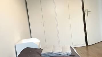 1 bedroom, iron/ironing board, WiFi, bed sheets