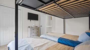 3 habitaciones, tabla de planchar con plancha, wifi y ropa de cama