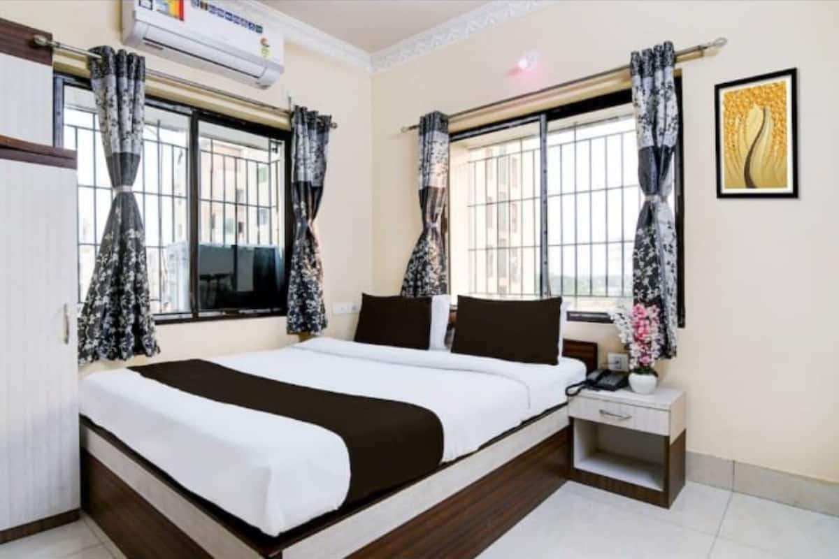 Standard Double Room, City View