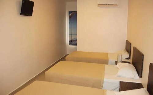 OYO 91119 Hotel D Lima Inn