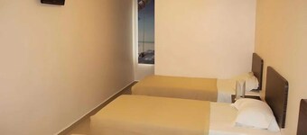 OYO 91119 Hotel D Lima Inn