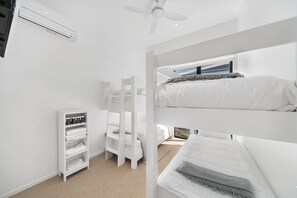4 Schlafzimmer, kostenloses WLAN, Bettwäsche