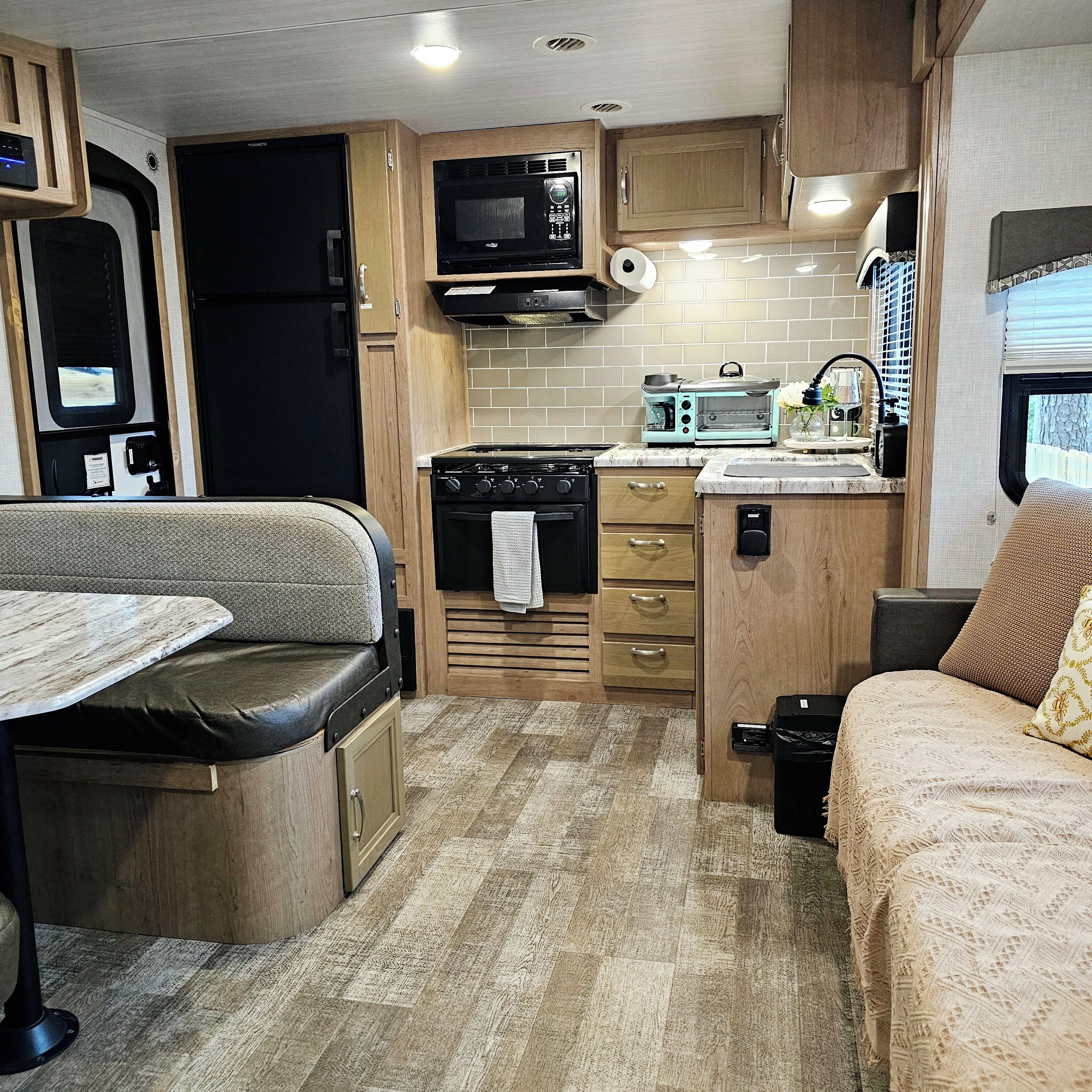 Fridge, microwave, stovetop, coffee/tea maker