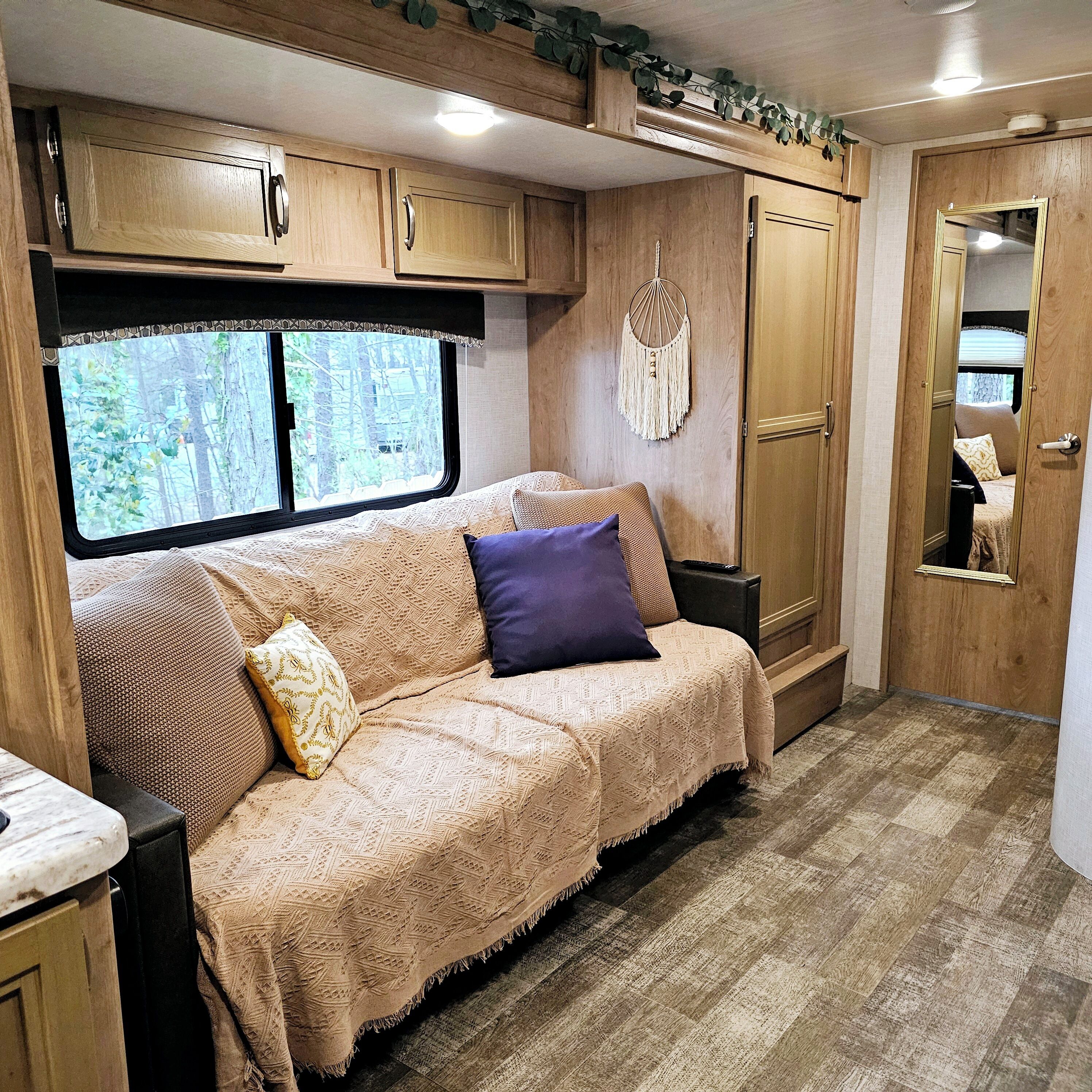 Smart TV, DVD player