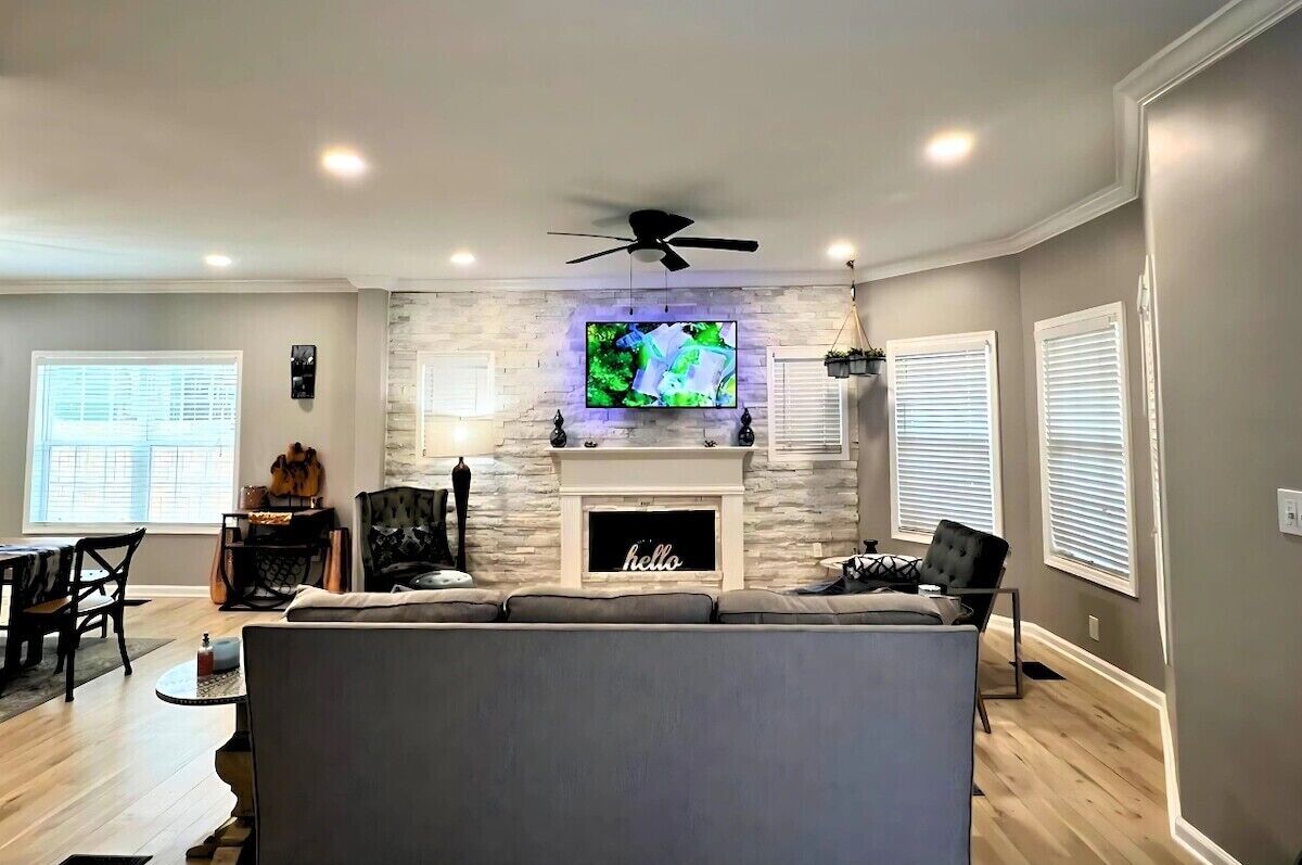 Luxe 4 Bed Atl Retreat - Pool, Fire, Sauna, Theater - Atlanta, GA