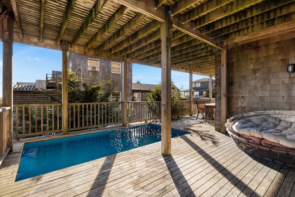 Outdoor pool, a heated pool