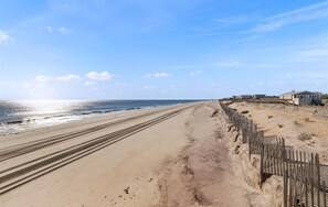 Beach nearby, sun loungers, beach towels