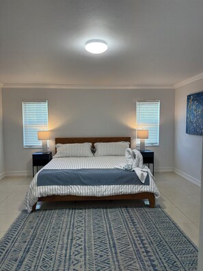 2 bedrooms, desk, iron/ironing board, travel crib