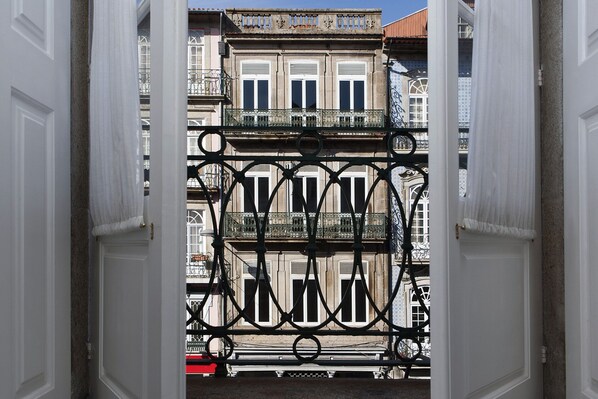 Apartment | Interior - Studio With Balcony in Oporto (Porto)