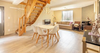 Cozy cottage in garden park — large parking, accessible & self check-in