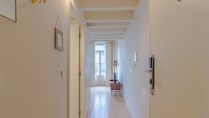 Apartment | Interior - Charming Porto Apartment in Prime Location (Porto)