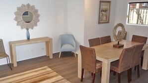 Dining - Large waterfront home with bay views to Moreton Island (Amity Point)