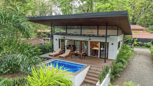 Casa Kanani with Pool 350 m from the Beach