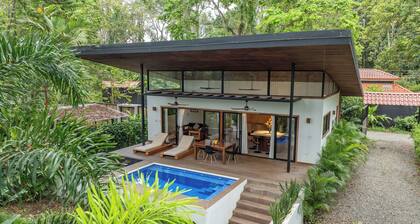 Casa Kanani with Pool 350 m from the Beach