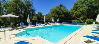 Chalet in Dordogne Valley with garden and shared pool