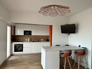 Private kitchen - NEW F2, SEA VIEW, WI FI, PARKING (Saint-Cyprien)