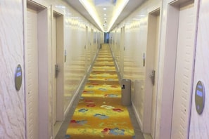 Unclassified image, 3 of 11, button - Yijia Hotel (Shanghai Jinshan New Town Wanda Plaza) (Shanghai)