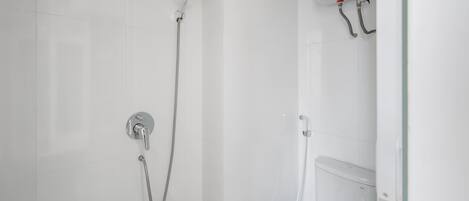 Standard Double Room, City View | Bathroom | Shower, soap, shampoo, toilet paper