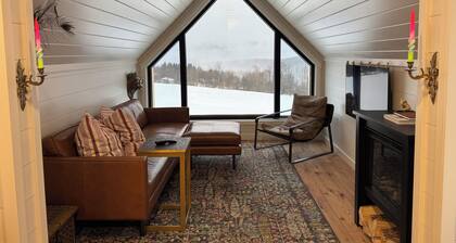 Incredible Mtn Views: Cozy Cabin