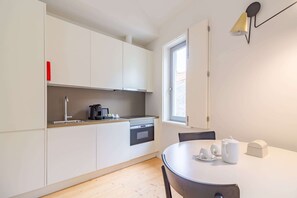 Apartment | Private kitchen - Charming Central Escape, Oporto (Porto)
