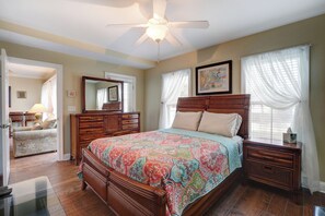 3 室のベッドルーム、アイロン / アイロン台、WiFi、ベッドシーツ