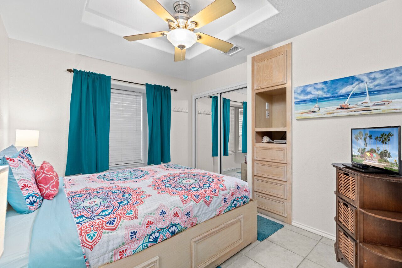 2 bedrooms, desk, free WiFi, bed sheets