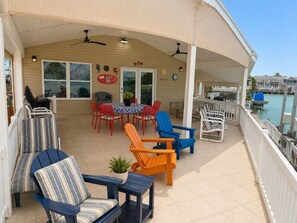 Outdoor dining - Long Island Village 314 (Port Isabel)