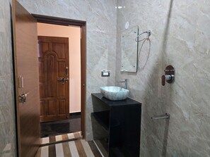 Standard Double Room, Patio, Garden View | Bathroom - Lakshmi Villa (Hospet)