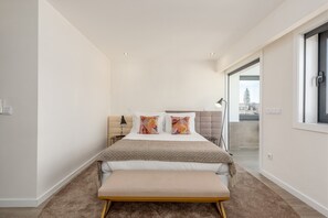 Apartment | 4 bedrooms, iron/ironing board