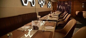 Hotel Baba Vishwanath Palace 