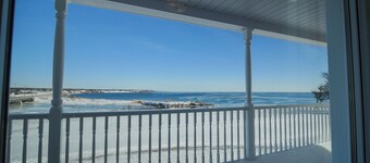 ** NEW** Private beach and Gaspesian charm in the heart of Baie des Chaleurs