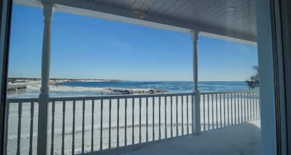 ** NEW** Private beach and Gaspesian charm in the heart of Baie des Chaleurs