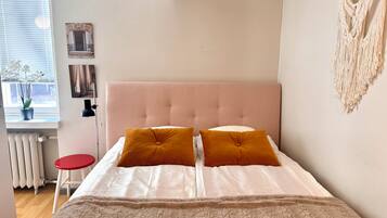1 bedroom, iron/ironing board, WiFi, bed sheets