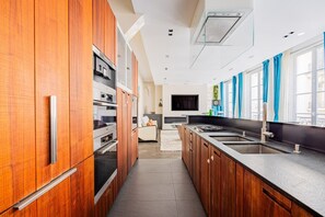 Fridge, microwave, oven, dishwasher
