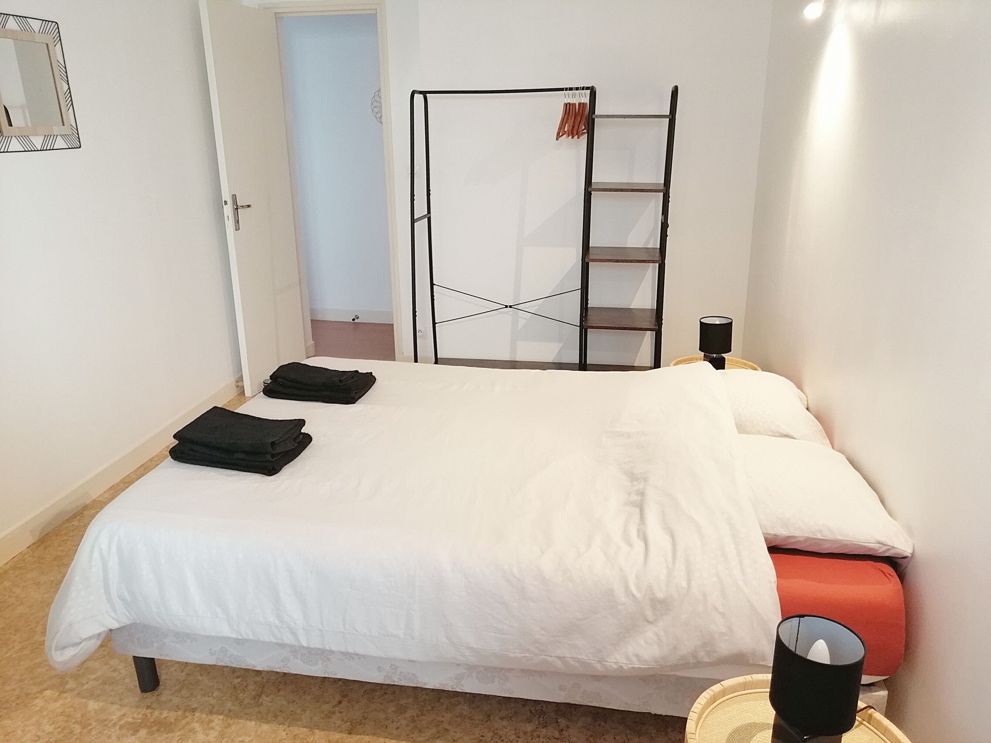 2 chambres, lit parapluie, Wi-Fi gratuit, draps fournis