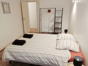 2 camere, culla da viaggio, Wi-Fi gratuito, lenzuola