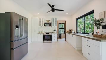 House, 3 Bedrooms, Private Bathroom, Sea View | Shared kitchen | Full-sized fridge, microwave, stovetop, toaster