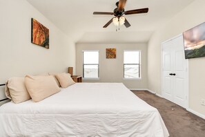 4 habitaciones, escritorio, tabla de planchar con plancha y wifi gratis 