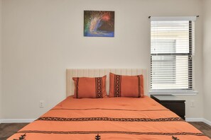 4 bedrooms, desk, iron/ironing board, free WiFi