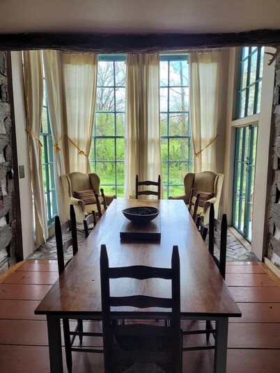 Red Fox Ridge Cabin Retreat - No Cleaning Fee. Relax and unwind